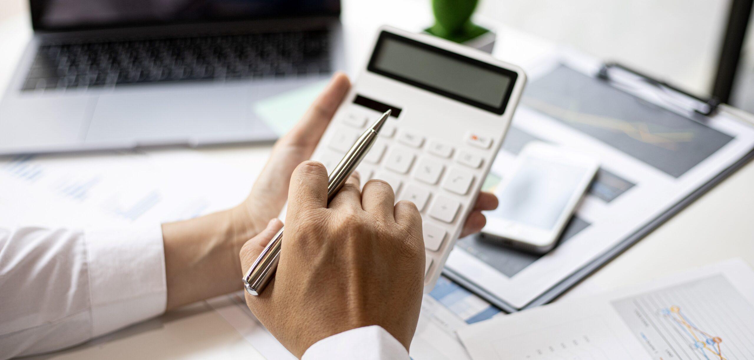 Lohnabrechnung Outsourcen
