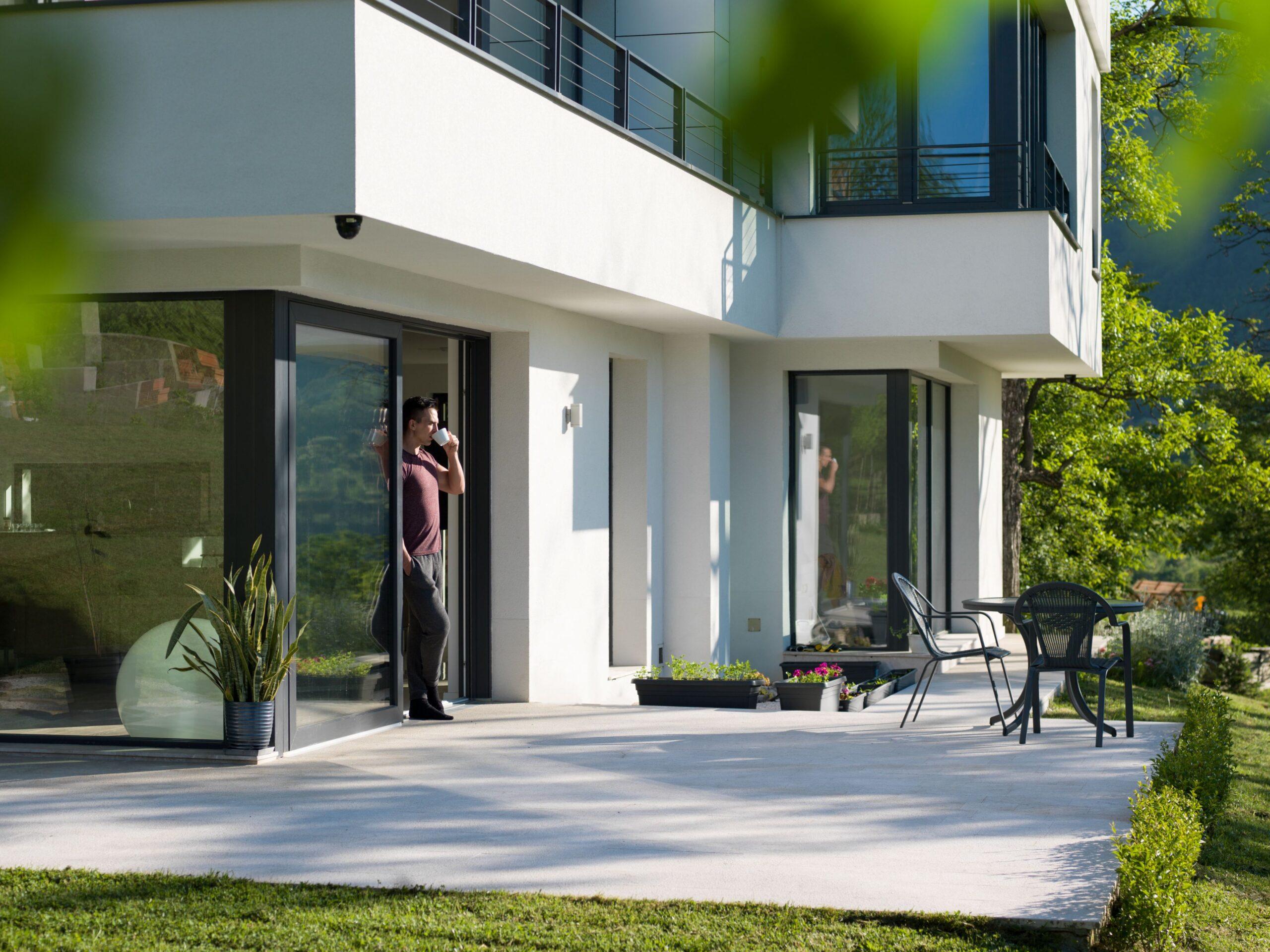 Gartenbau Mannheim: moderne Terrasse als Ergebnis durchdachter Planung und hochwertiger Ausführung